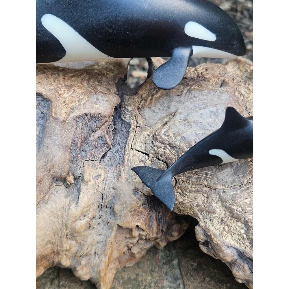 Vintage John Perry Orca Whale Mother & Calf Sculpture On Burl Wood - Picture 13 of 13